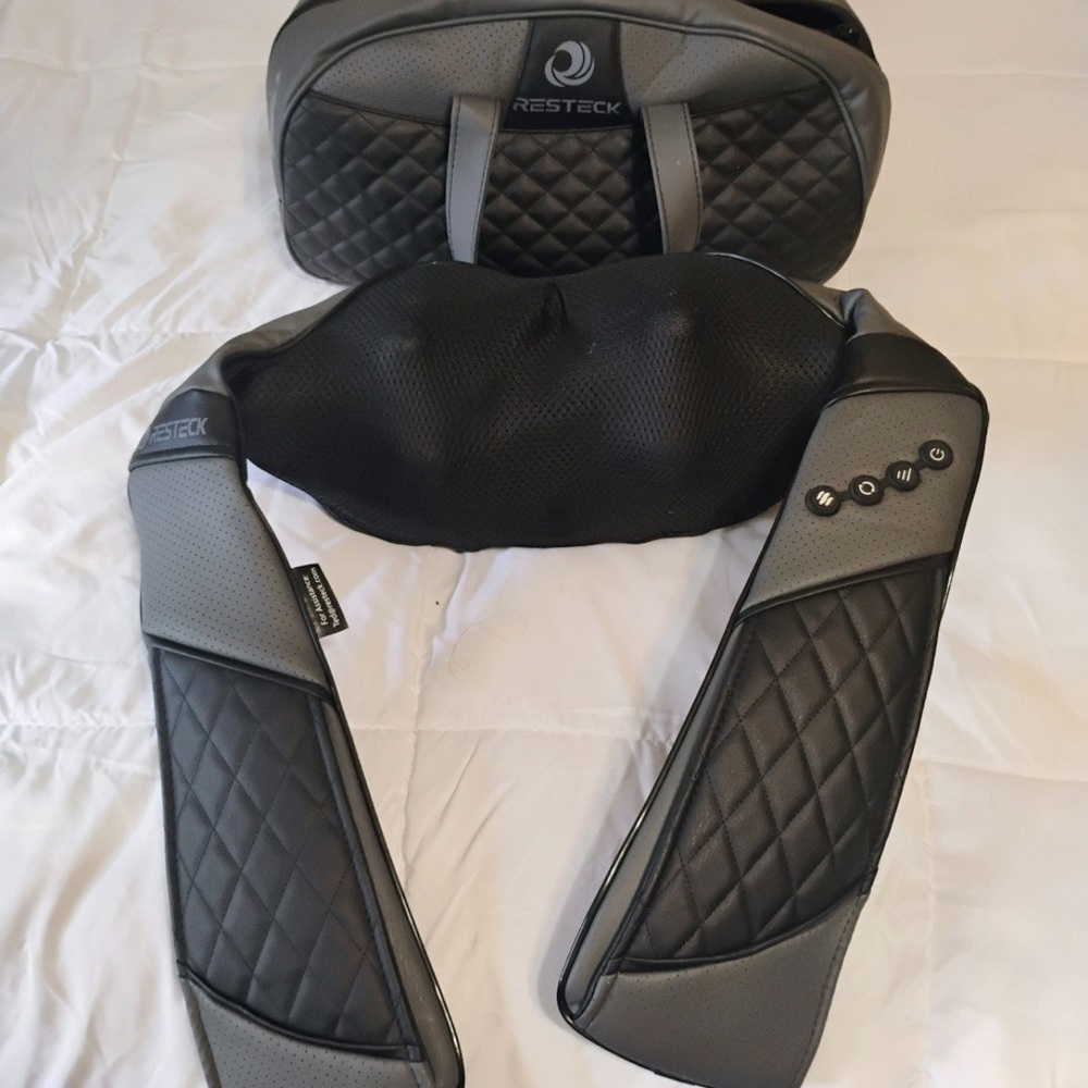 RESTECK Neck and Shoulder Massager in Black and Gray